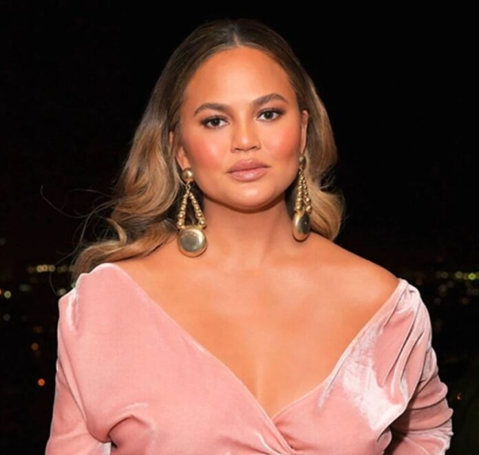 Chrissy Teigen Net Worth A Self-Made Star and Multi-Millionaire