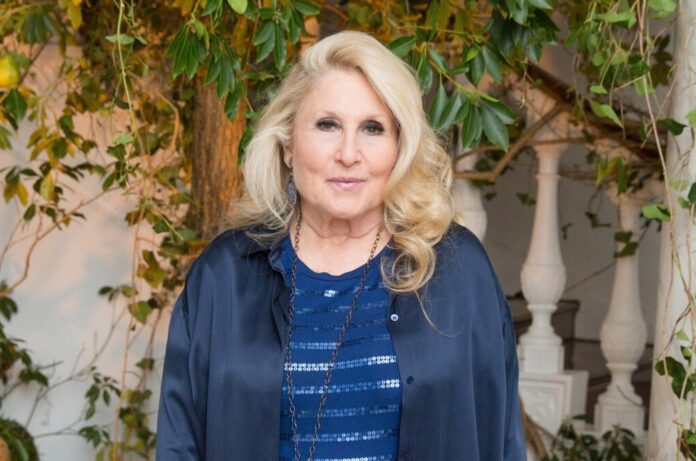 Jane Holzer Net Worth