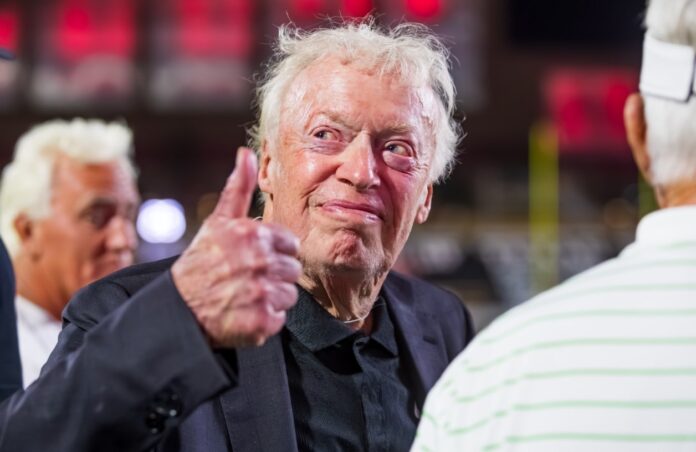 Phil Knight Net Worth The Man Behind Nike’s Iconic Swoosh